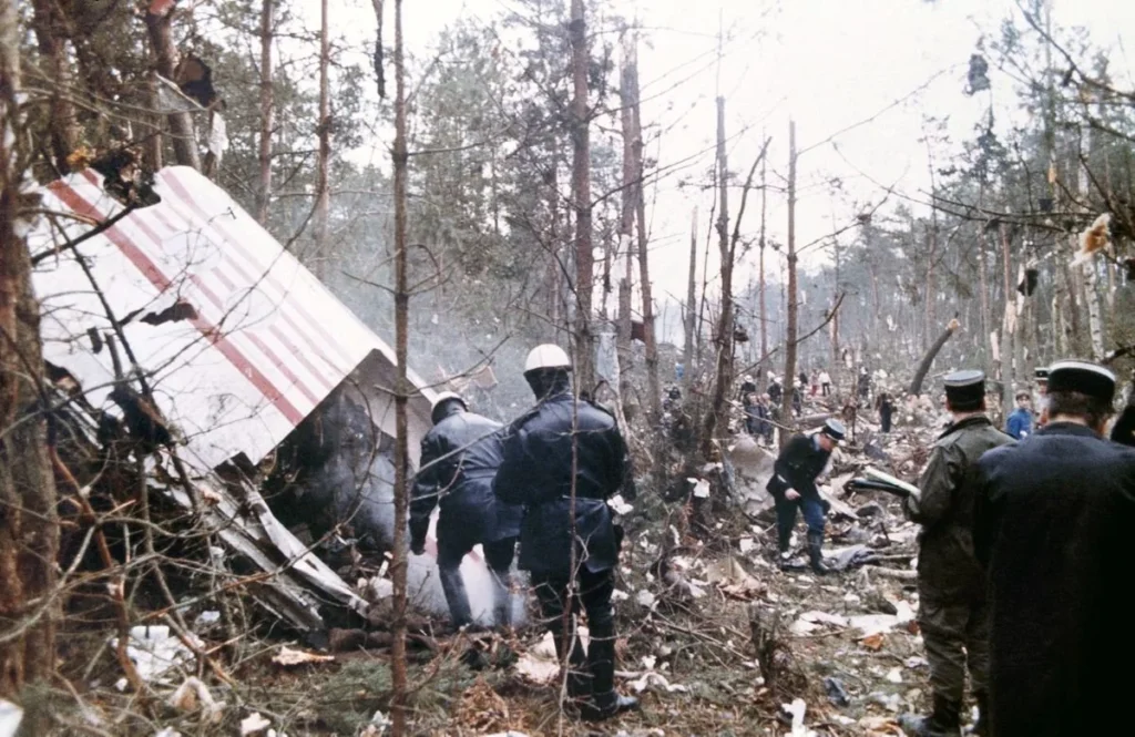 Turkish Airlines Flight 981 (1974)