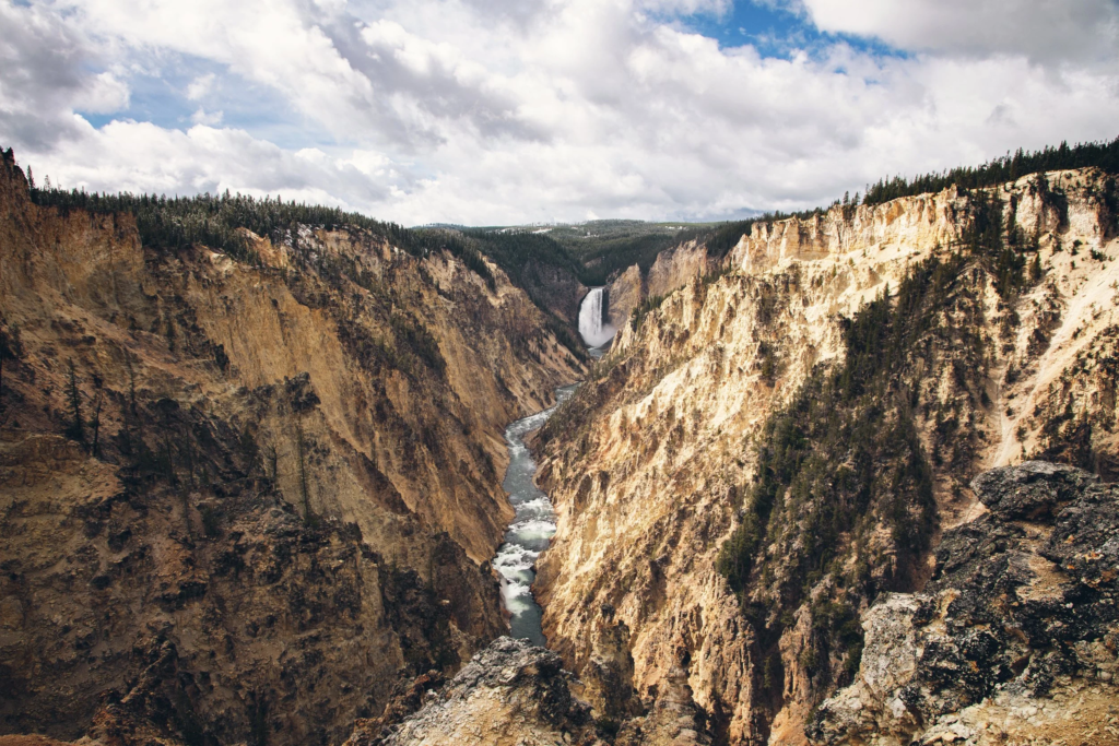 Yellowstone Grand Canyon National Park