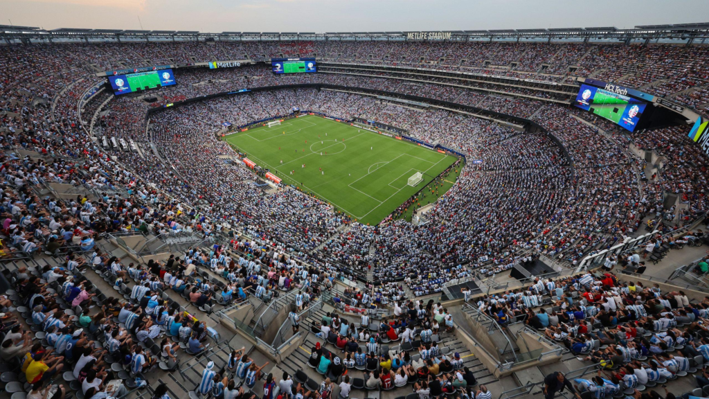 World Cup crowd exit safety for solo women travelers