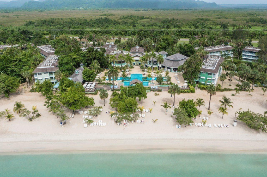 HOTEL COUPLES NEGRIL