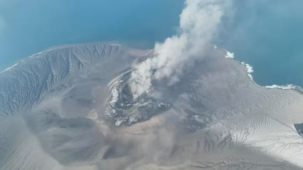 Six Indonesian Airports Reopen as Anak Krakatau Volcanic Ash Clears