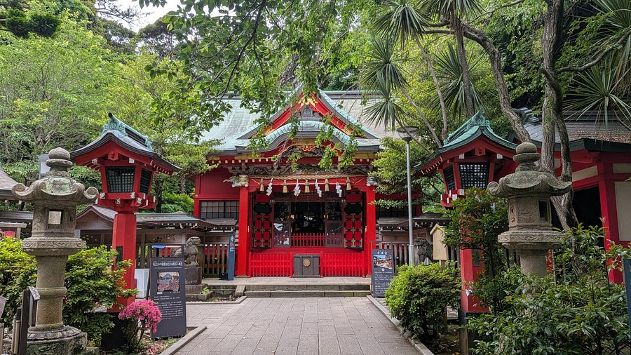 Enoshima Shrine